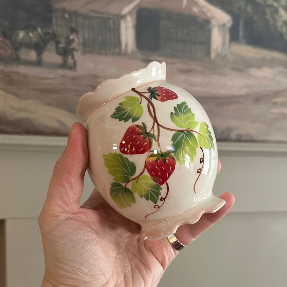 Strawberry Ceramic Sugar and Creamer Set approx. 4 1/2” tall 3” wide - Picture 7 of 10